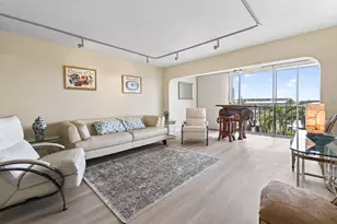 907 Marina Dr, North Palm Beach, FL 33408 - Photo 1