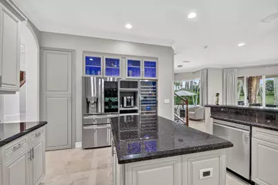 718 Edgebrook Lane, West Palm Beach, FL 33411 - Photo 18
