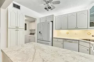 314 Knotty Pine Cir, Greenacres, FL 33463 - Photo 12