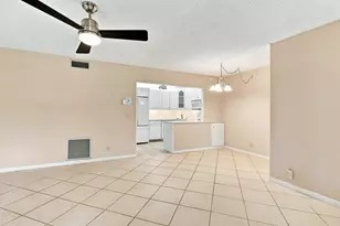 314 Knotty Pine Cir, Greenacres, FL 33463 - Photo 6