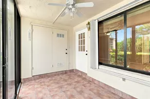 314 Knotty Pine Cir, Greenacres, FL 33463 - Photo 4