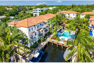 813 Estancia Way, Boynton Beach, FL 33435 - Photo 1