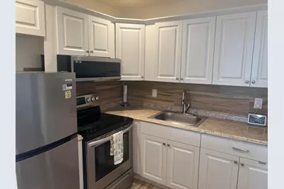 79 Dorset B, Boca Raton, FL 33434 - Photo 4