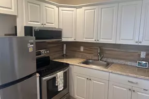79 Dorset B, Boca Raton, FL 33434 - Photo 4