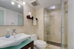 100 Lincoln Rd, Miami Beach, FL 33139 - Photo 22