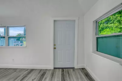 180 W 15th Street, Riviera Beach, FL 33404 - Photo 6