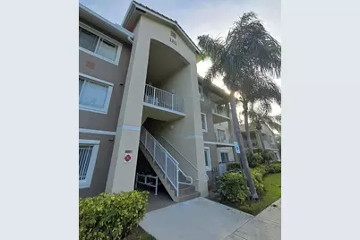 181 SW Palm Drive #204, Port Saint Lucie, FL 34986 - Photo 1