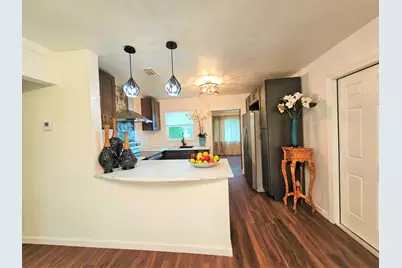 261 6th Court SW, Vero Beach, FL 32962 - Photo 6