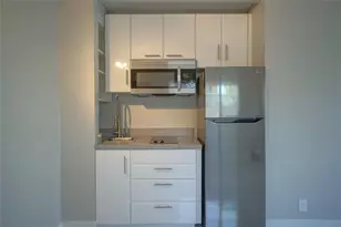 640 NE 7th Ave, Fort Lauderdale, FL 33304 - Photo 4