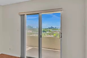 900 NE 18th Ave, Fort Lauderdale, FL 33304 - Photo 18