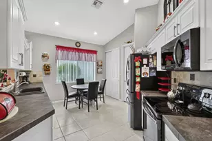 2260 Sapphire Cir, West Palm Beach, FL 33411 - Photo 16