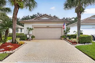 2260 Sapphire Cir, West Palm Beach, FL 33411 - Photo 2