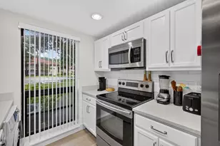 124 Brackenwood Rd, Palm Beach Gardens, FL 33418 - Photo 14