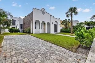 810 34th St, West Palm Beach, FL 33407 - Photo 1