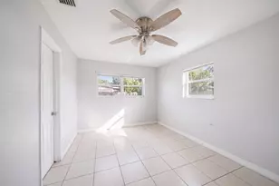 130 NE 21st Ct, Pompano Beach, FL 33060 - Photo 10