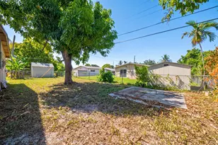 130 NE 21st Ct, Pompano Beach, FL 33060 - Photo 16