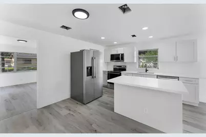 354 NW 4th Place, Deerfield Beach, FL 33441 - Photo 2
