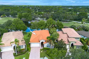 724 SW Pebble Ln, Palm City, FL 34990 - Photo 4