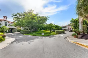 215 Phipps Plaza, Palm Beach, FL 33480 - Photo 1
