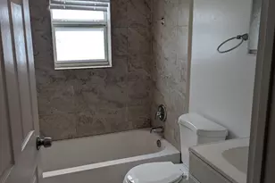 8710 NW 35th St, Coral Springs, FL 33065 - Photo 8
