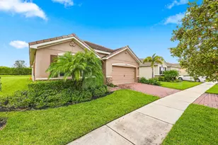 10505 SW Toren Wy, Port Saint Lucie, FL 34987 - Photo 2