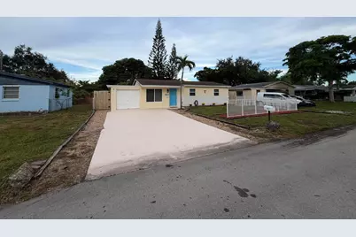 4852 SW 44th Terrace, Dania Beach, FL 33314 - Photo 2