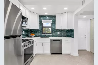 9235 SW 8th Street #405, Boca Raton, FL 33428 - Photo 8