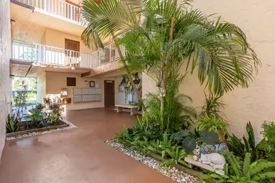 700 SE 6th Avenue #107, Deerfield Beach, FL 33441 - Photo 6