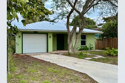 827 SE 6th Street, Stuart, FL 34994 - Photo 2
