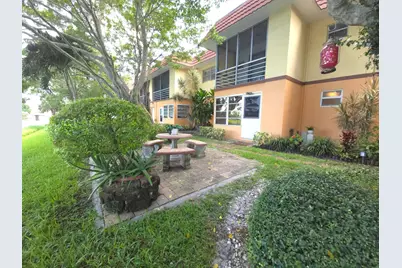 105 Oxford 100, West Palm Beach, FL 33417 - Photo 28