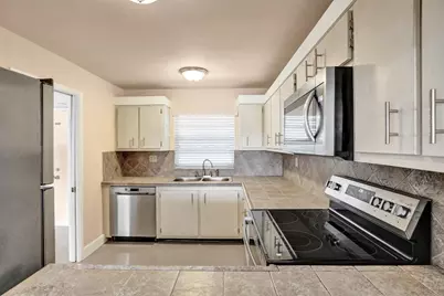 9480 Tangerine Place #402, Davie, FL 33324 - Photo 6