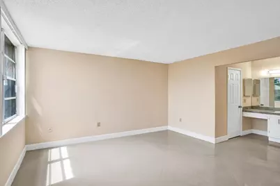 9480 Tangerine Place #402, Davie, FL 33324 - Photo 12