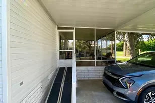 494 Thames Bluff Ridge, Fort Pierce, FL 34982 - Photo 2