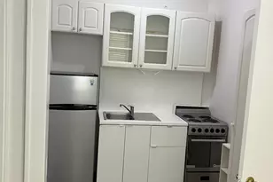 102 Menores Ave, Coral Gables, FL 33134 - Photo 2