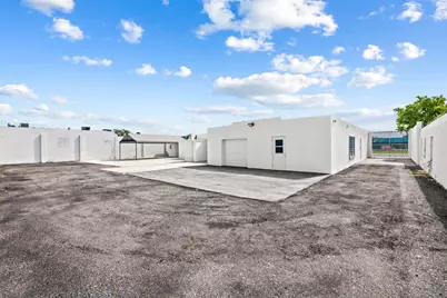 225 N Dixie Highway, Hallandale Beach, FL 33009 - Photo 16