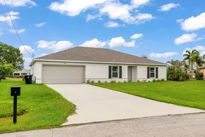 2386 SE Manor Avenue, Port Saint Lucie, FL 34952 - Photo 2