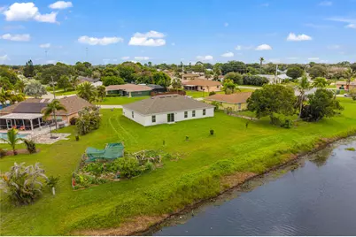 2386 SE Manor Avenue, Port Saint Lucie, FL 34952 - Photo 4