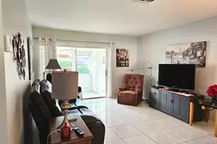 2920 Crosley Dr E, West Palm Beach, FL 33415 - Photo 8