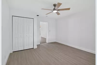 3390 NW 42nd Street, Lauderdale Lakes, FL 33309 - Photo 10