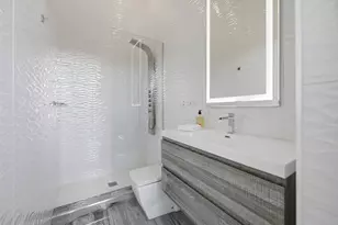 2213 NE 37th Dr, Fort Lauderdale, FL 33308 - Photo 42