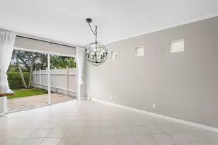 4303 NW 1st Dr, Deerfield Beach, FL 33442 - Photo 8