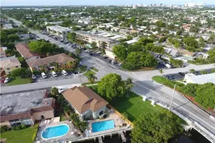 1012 Pine Dr, Pompano Beach, FL 33060 - Photo 2