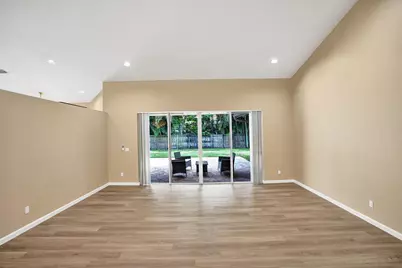 10255 Guatemala Street, Cooper City, FL 33026 - Photo 4