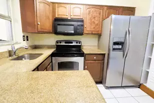 1685 NW 60th Ave, Sunrise, FL 33313 - Photo 12