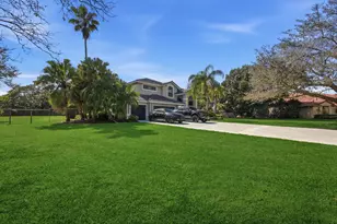 3541 Carlton Ln, Davie, FL 33330 - Photo 12