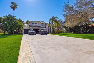 3541 Carlton Ln, Davie, FL 33330 - Photo 1
