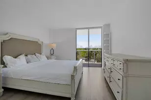 3701 N Country Club Dr, Aventura, FL 33180 - Photo 4