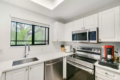 2916 Tuscany Court #104, Palm Beach Gardens, FL 33410 - Photo 10