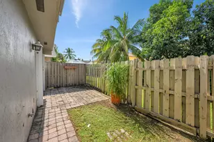 12152 NW 36th Pl, Sunrise, FL 33323 - Photo 10