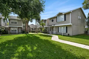 12152 NW 36th Pl, Sunrise, FL 33323 - Photo 4